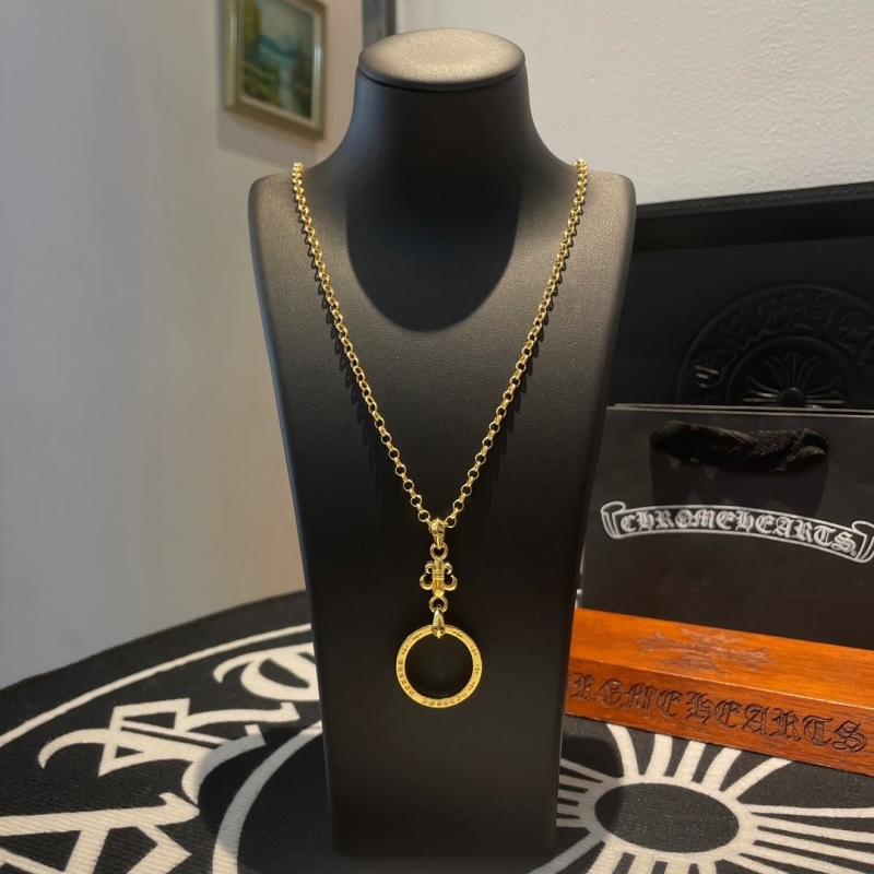 Ch**me He**ts necklaces